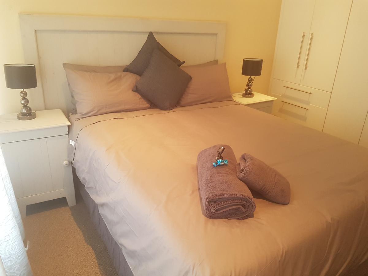 6 On Capella Guesthouse Primrose エクステリア 写真